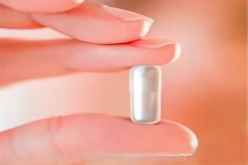 What is the color of the capsule shell?
